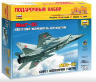 Подарочный набор ZVEZDA Советский истребитель-перехватчик МиГ-31  1:72